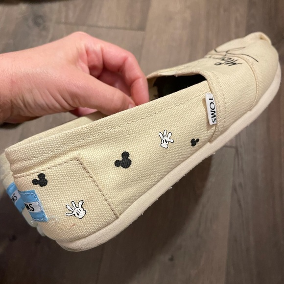 Mickey Mouse Toms - Picture 11 of 13
